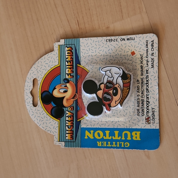 Lot of 5 VINTAGE Disney Pins - Mickey and Friends UNOPENED - Picture 3 of 13